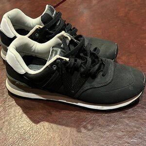 Men's Black 570 New Balance Sneakers